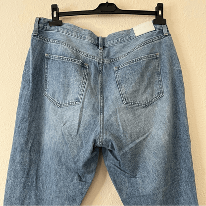 Pistola Presley Light Wash High Rise Distressed Jeans Relaxed Roller Size 33