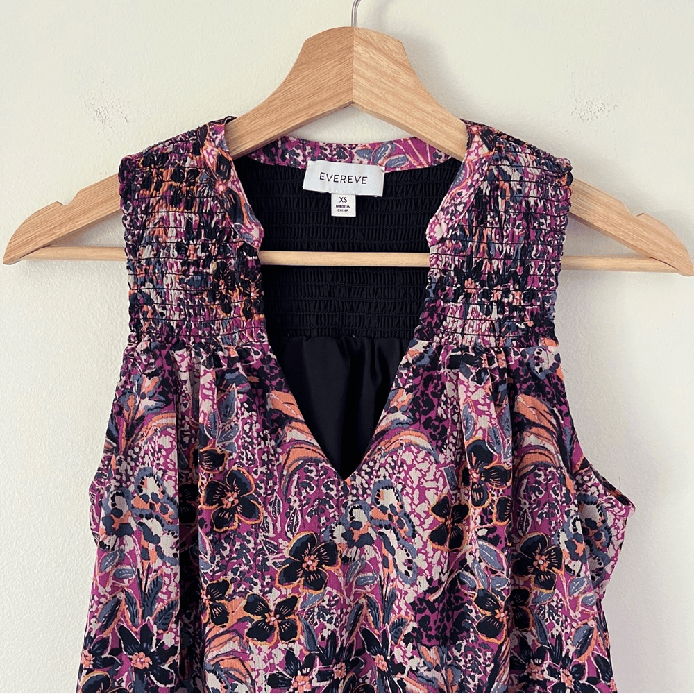 Evereve Darby Chiffon Smocked Floral Sleeveless Blouse Size XS Purple