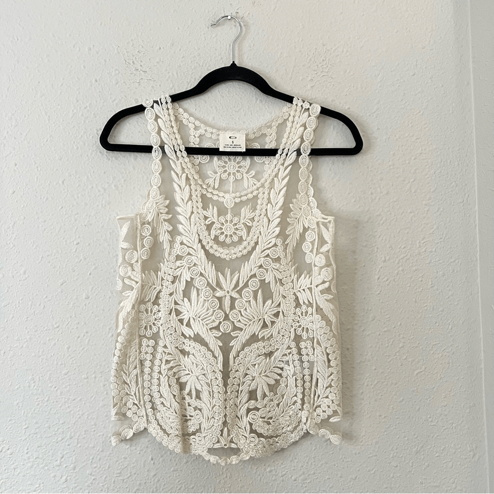 Anthropologie Pins & Needles Cream Embroidered Sheer Lace Tank Top Size Small