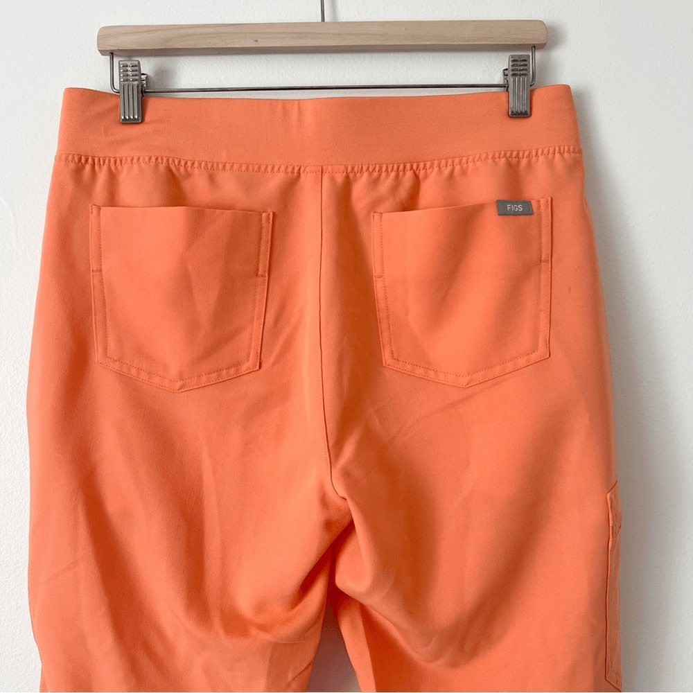 FIGS Zamora Jogger Scrub Pants in Orange Size Medium Petite