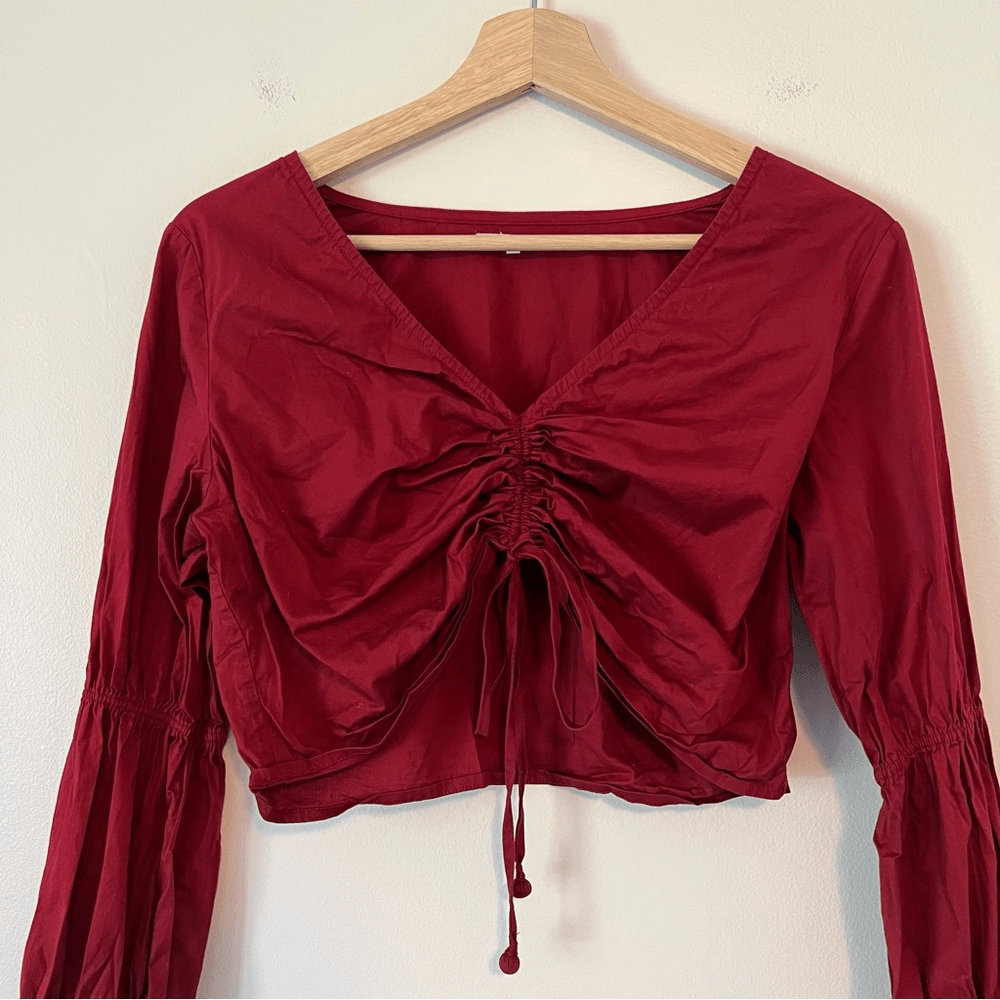 Tularosa Ava Cinched Long Sleeve Crop Top in Wine Size Small