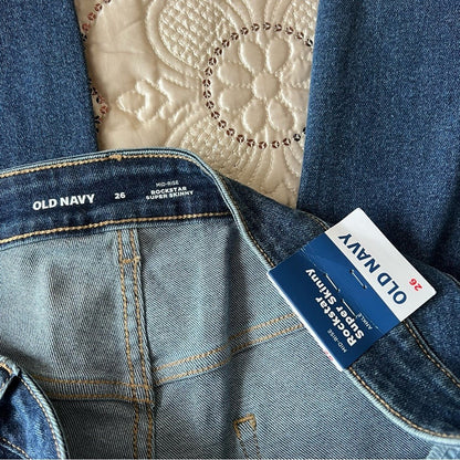 Old Navy Mid-Rise Rockstar Super-Skinny Cut-Off Ankle Jeans NEW Plus Size 26