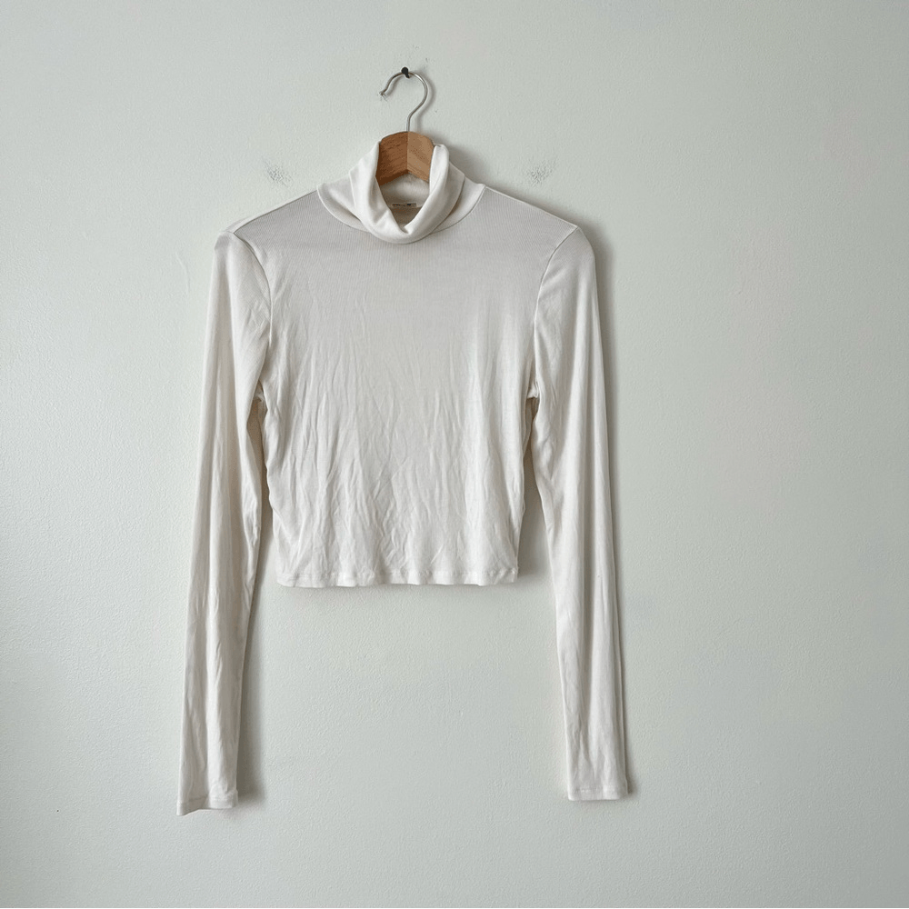 Aritzia Sunday Best Freshman Cropped Turtleneck Ribbed Long Sleeve Top Size M