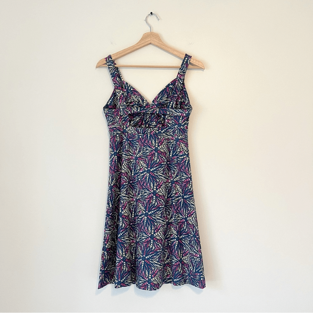 Patagonia Minette Printed Athletic Dress Size Medium Stretchy Blue Pink Green