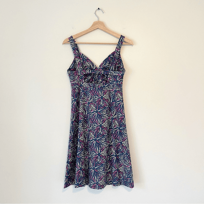 Patagonia Minette Printed Athletic Dress Size Medium Stretchy Blue Pink Green