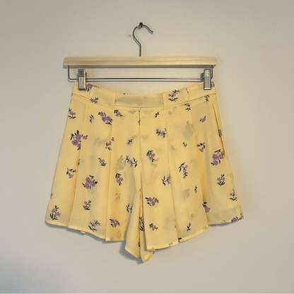 Aritzia Sunday Best Westley Pleated Short Pastel Yellow Size 2