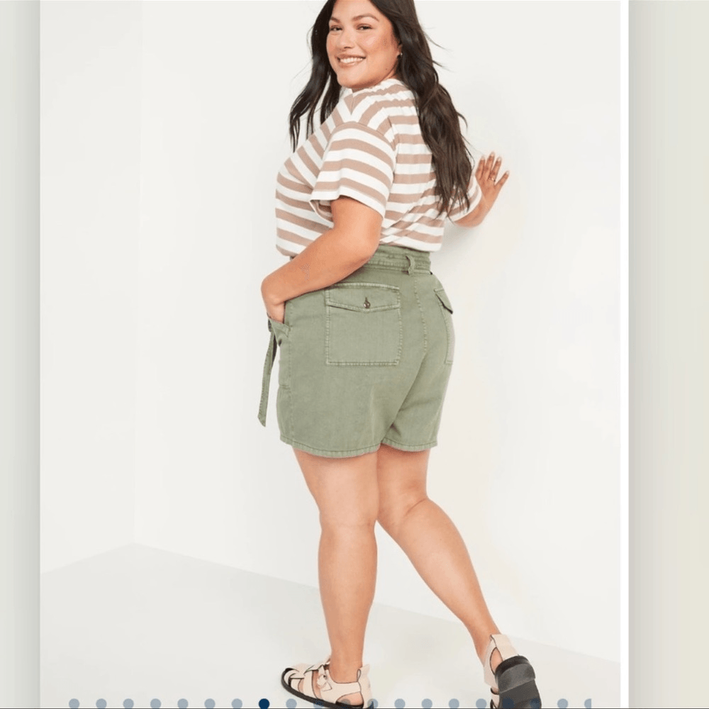 Old Navy High-Waisted Twill Workwear Shorts NEW Plus Size 3X