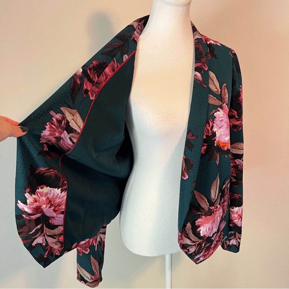 Anthropologie Cartonnier Rihan Floral Blazer Size 6 in Green Open Front