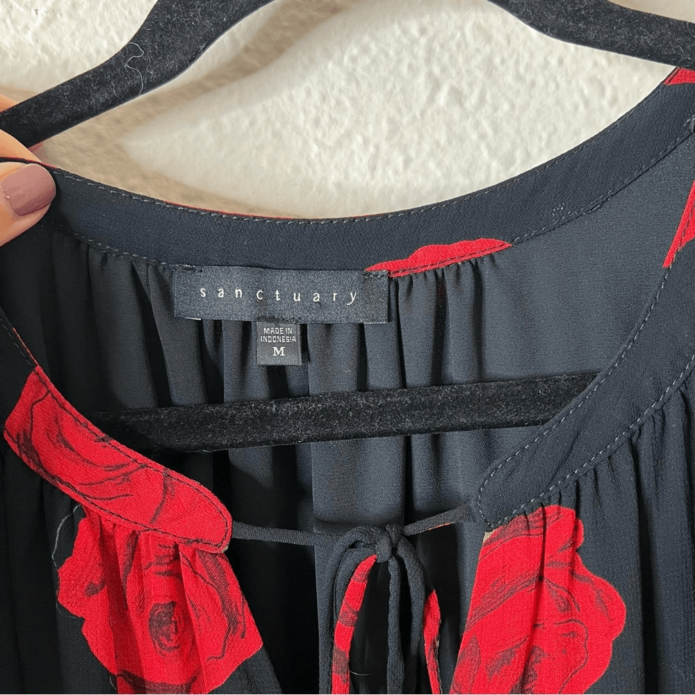 Sanctuary Cold Shoulder Rose Print Long Sleeve Blouse Black and Red Size Medium