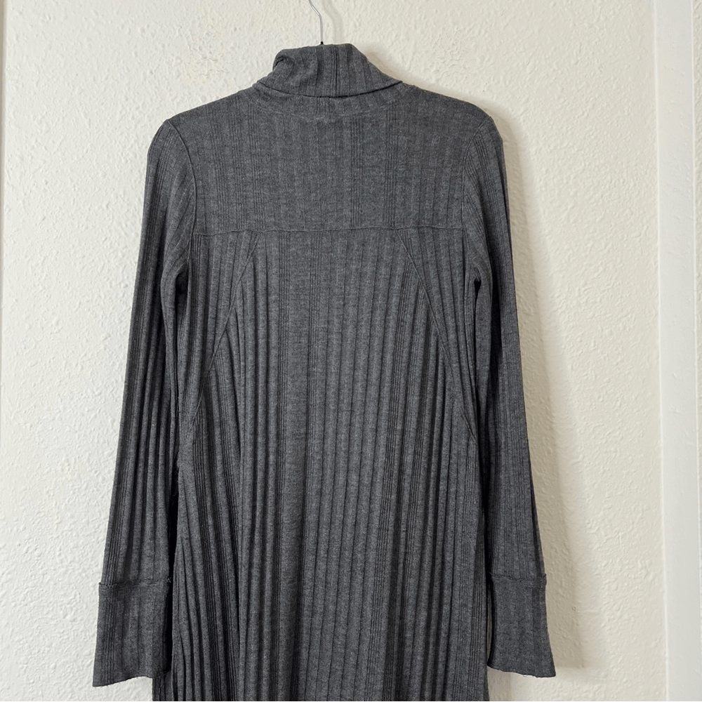 Free People We The Free Ribbed Turtleneck Tunic in Gray Size Small
