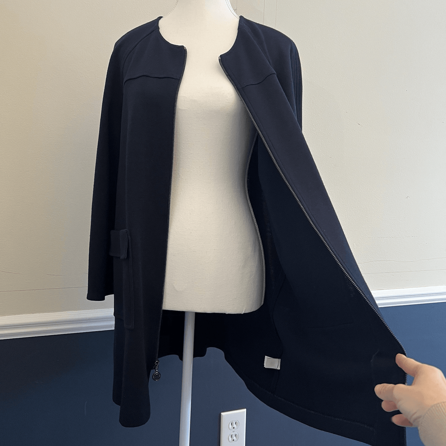 St. John Navy Blue Wool Blend Full Zip 3/4 Sleeve Knit Jacket Blazer Size Large