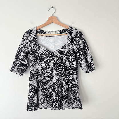 Anthropologie Postmark Leia Peplum Lace Print Top