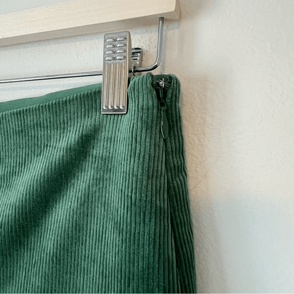 Tuckernuck Ashford Green Corduroy Pants NEW Size Large