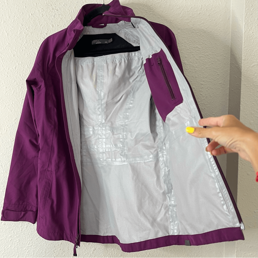 Prana Rain Jacket in Purple Size XS