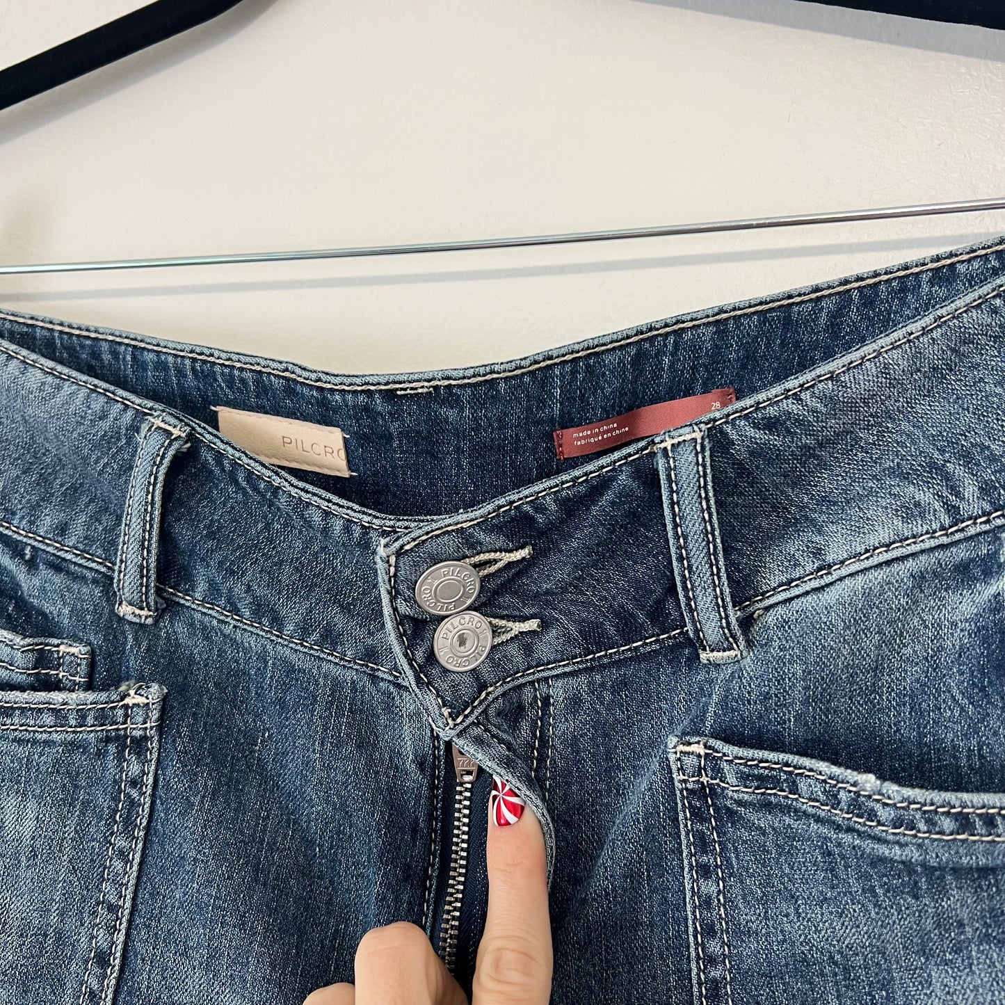 Anthropologie Pilcro The Wanderer Relaxed Jeans Blue High Rise Size 28