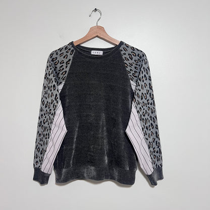 THML Sweater Womens Small Gray Black Raglan Leopard Sleeve Pullover Mixed Media