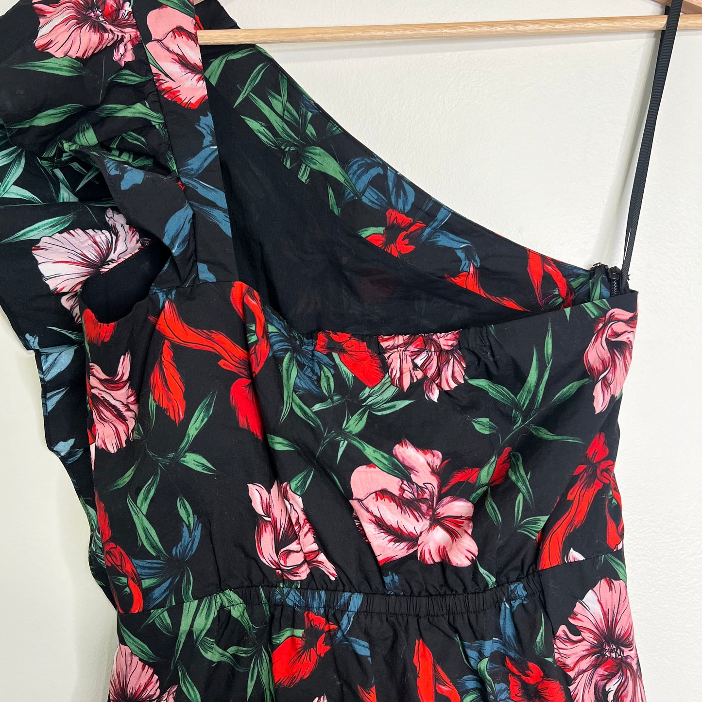 Pam & Gela Bali High One Shoulder Floral Cotton Mini Dress NEW Size Small Ruffle