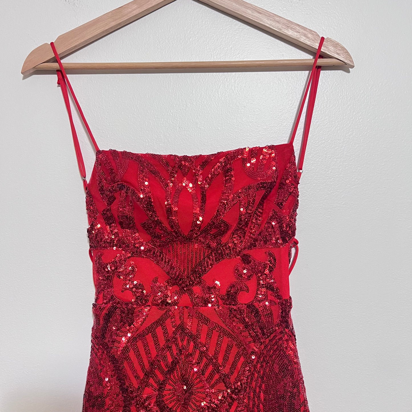 Lucy In The Sky Sequin Mini Dress in Valentine Red Size Small Open Back Party