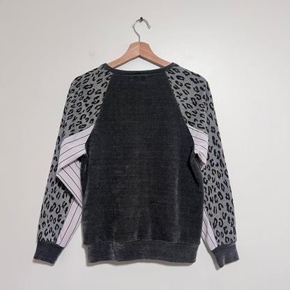 THML Sweater Womens Small Gray Black Raglan Leopard Sleeve Pullover Mixed Media