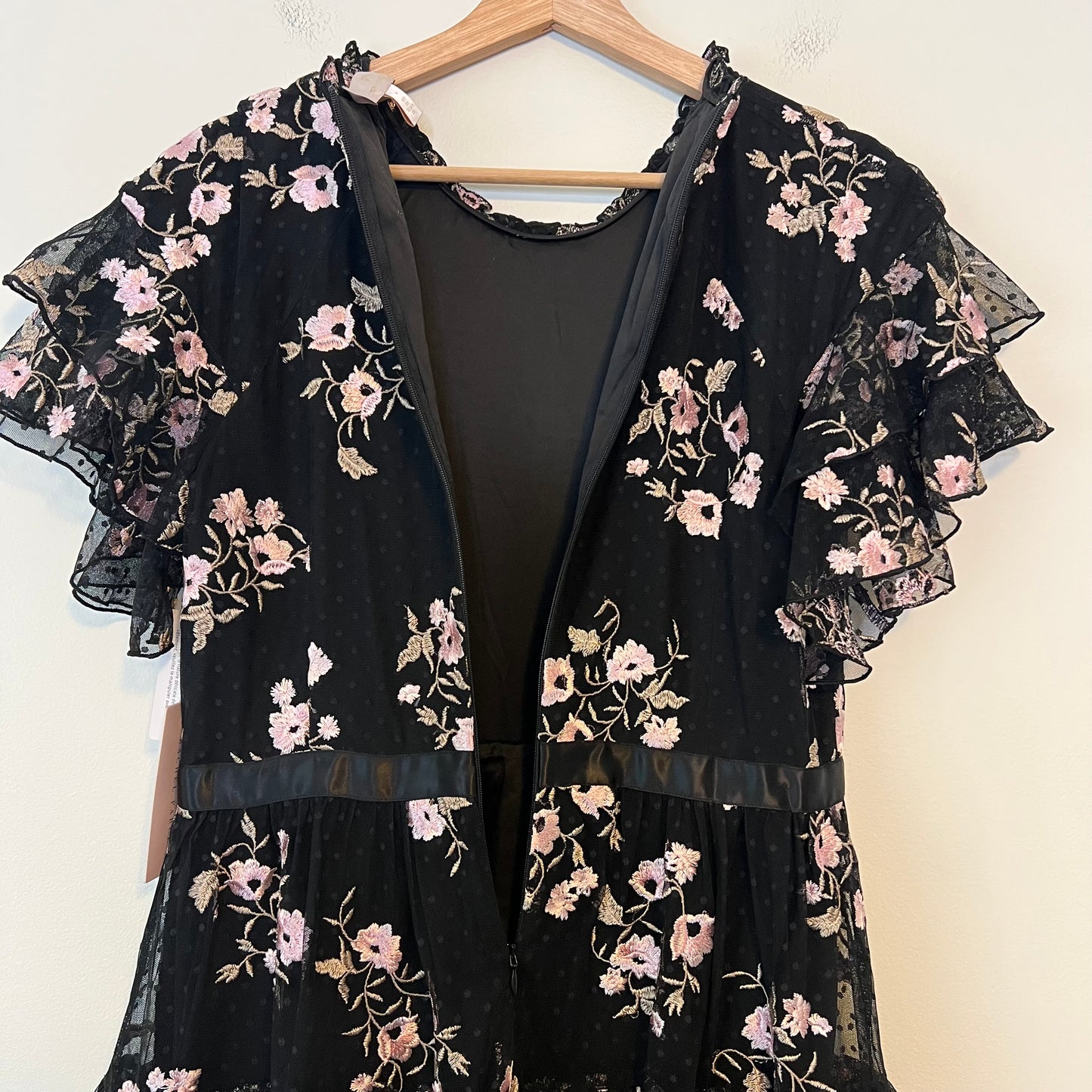 Rachel Parcell Embroidered Tiered Mesh Dress NEW Size Medium Floral