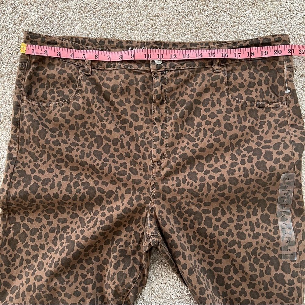 American Eagle Leopard Print Stretch Curvy Super High Rise Jeggings Plus Size 24