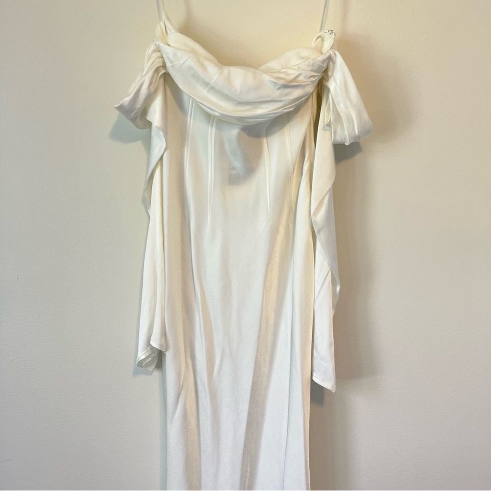 Meshki Giselle White Off the Shoulder Cowl Neck Satin Maxi Dress NEW Medium