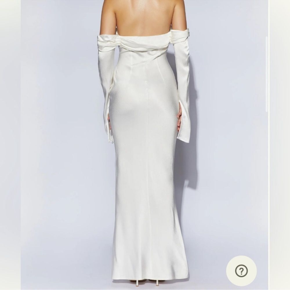 Meshki Giselle White Off the Shoulder Cowl Neck Satin Maxi Dress NEW Medium