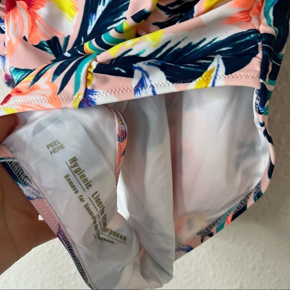 Old Navy Square Neck One Piece Tropical Floral Print Swimsuit Size Medium
