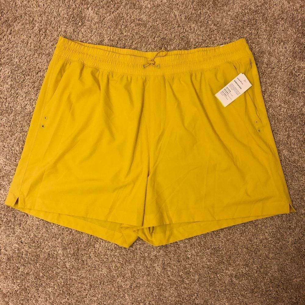 Old Navy Women’s High Waisted StretchTech Shorts Size XXL