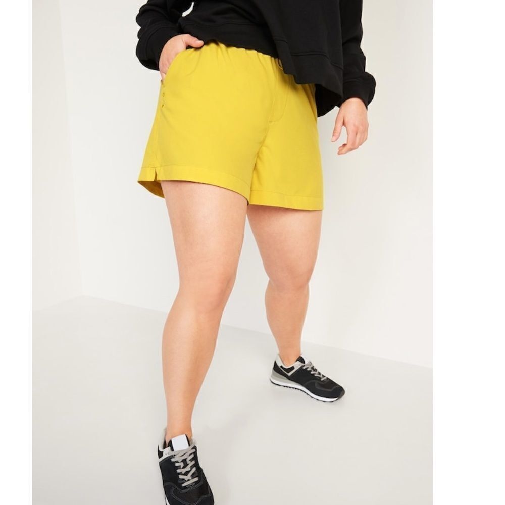 Old Navy Women’s High Waisted StretchTech Shorts Size XXL