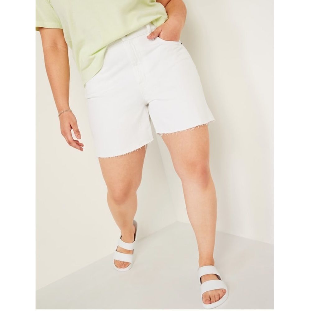 Old Navy High-Waisted Slouchy Straight White Cut-Off Jean Shorts Size 20