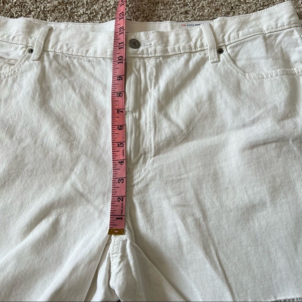 Old Navy High-Waisted Slouchy Straight White Cut-Off Jean Shorts Size 20