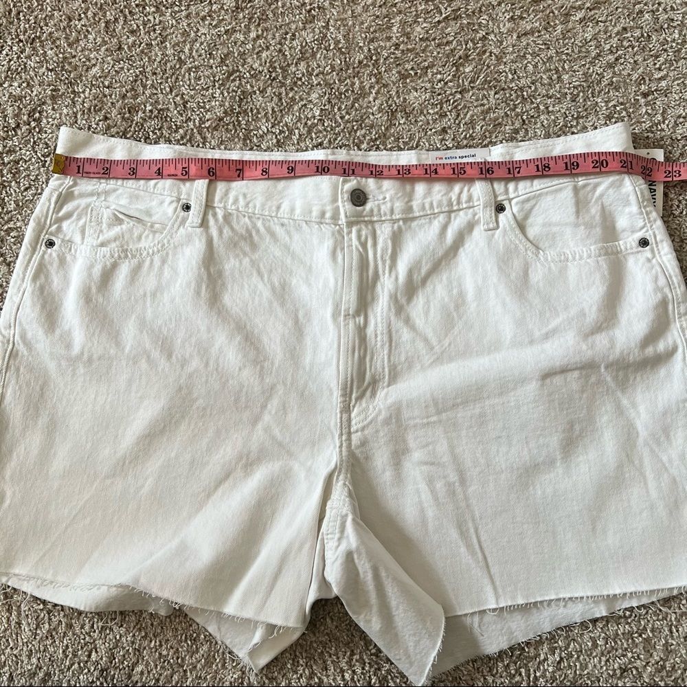 Old Navy High-Waisted Slouchy Straight White Cut-Off Jean Shorts Size 20