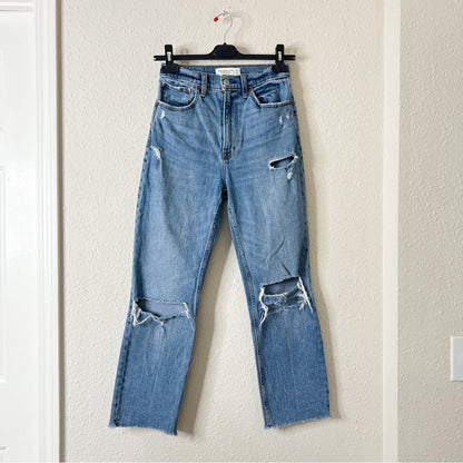 Abercrombie & Fitch The Ankle Straight Ultra High Rise Distressed Jeans Size 26