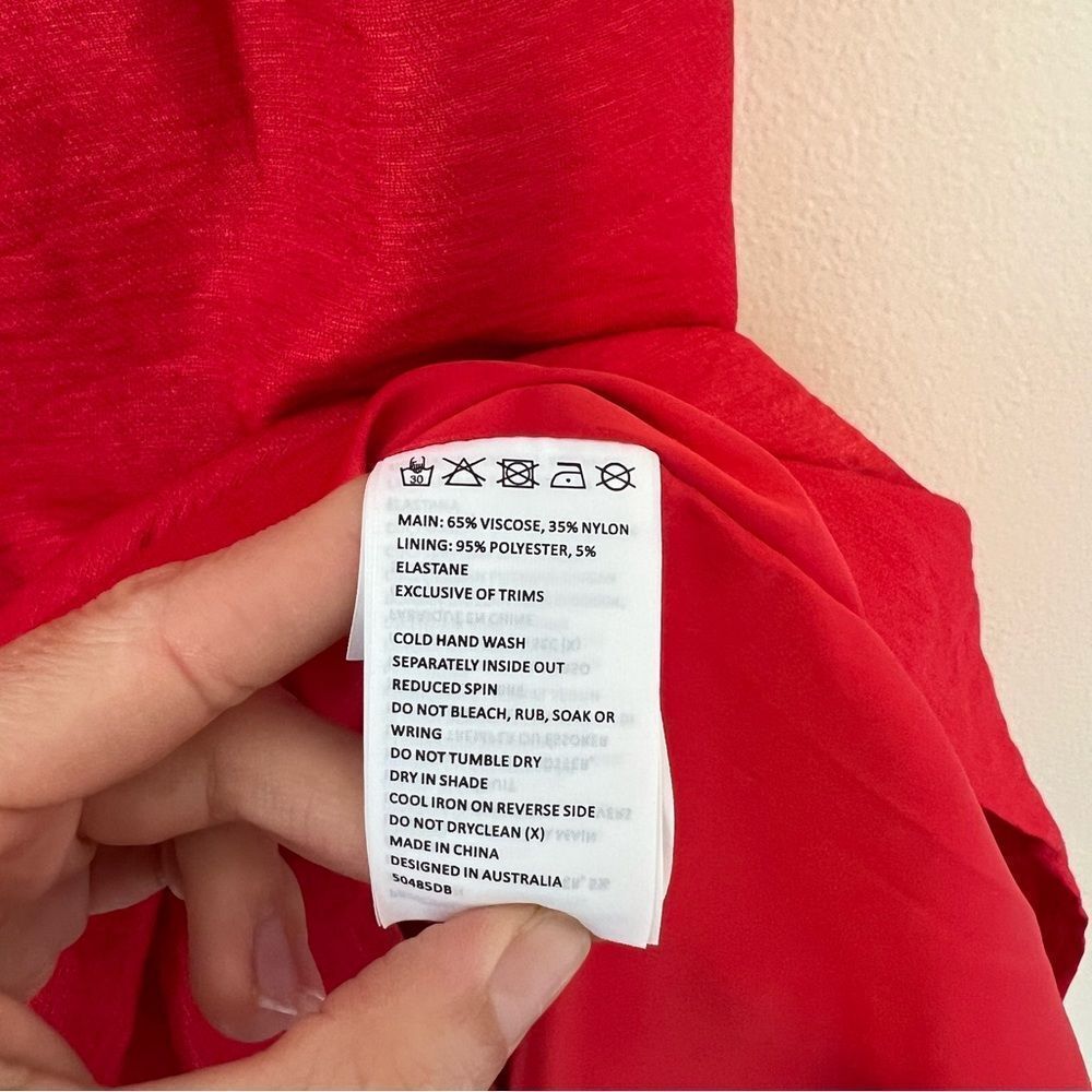 Bardot Devlin Twist Mini Dress in Lipstick Red Size 10 / L Off The Shoulder