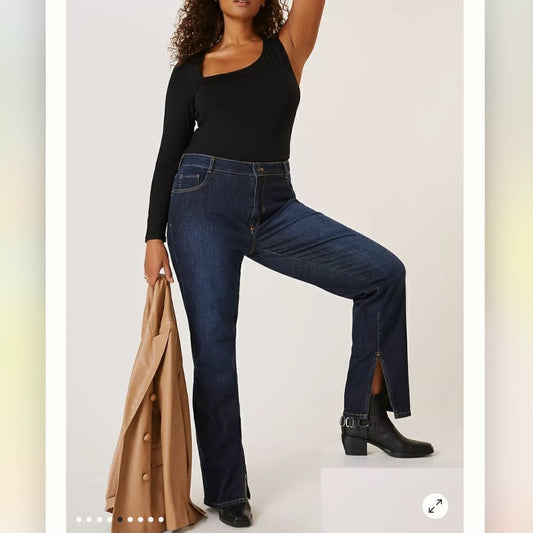 Anthropologie Pilcro The Split Dark Wash Straight Jeans NEW Size 32