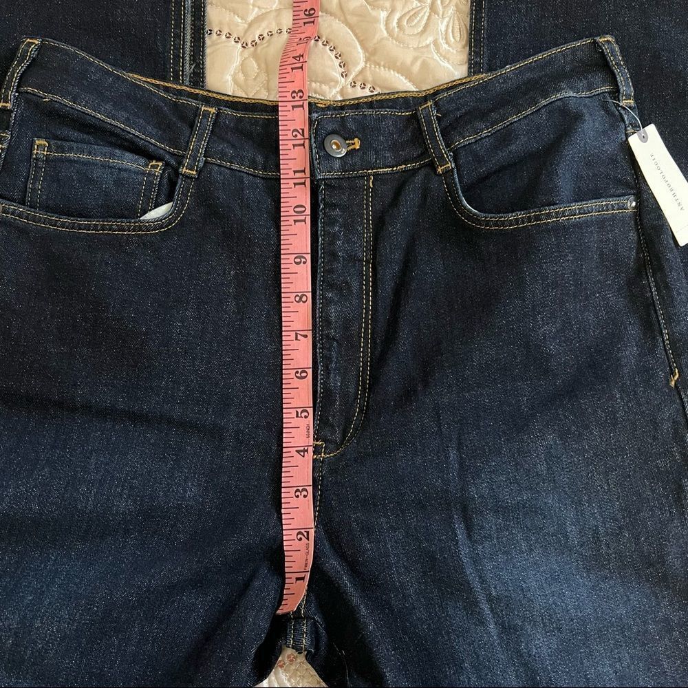 Anthropologie Pilcro The Split Dark Wash Straight Jeans NEW Size 32