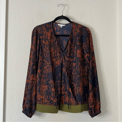 Cabi Animal Print Long Sleeve Blouse Size Small