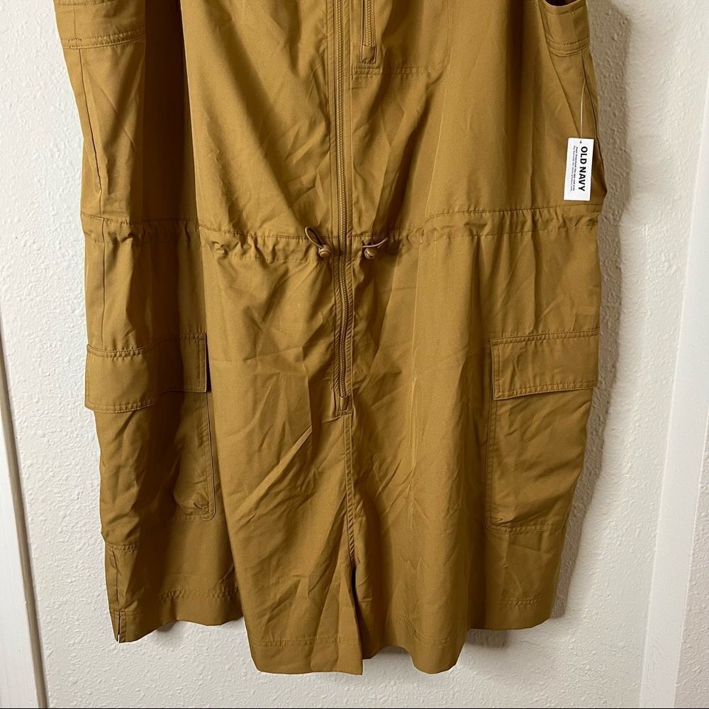 Old Navy StretchTech Sleeveless Zip-Front Cargo Romper