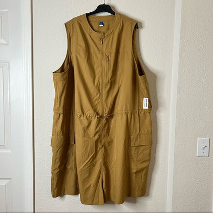 Old Navy StretchTech Sleeveless Zip-Front Cargo Romper