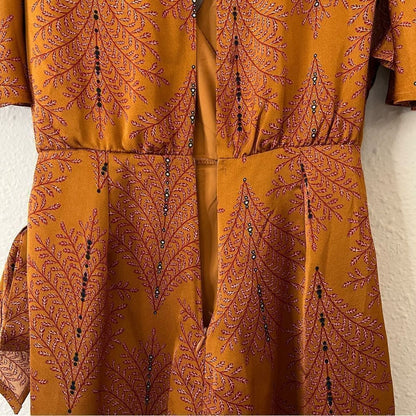 Saints and Secrets NADI V-Neck Wrap Romper Size Small