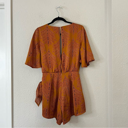Saints and Secrets NADI V-Neck Wrap Romper Size Small