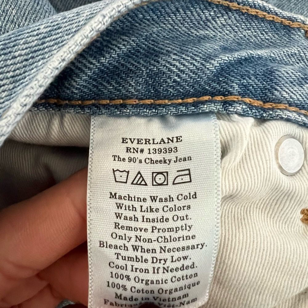Everlane The Relaxed 90s Jean Denim Shorts Size 26 Light Wash 3”