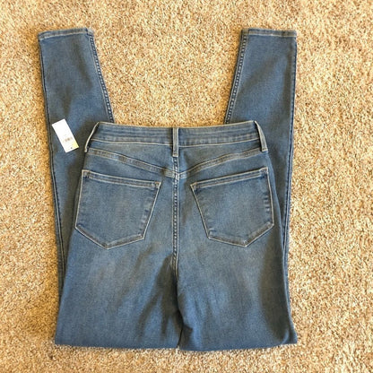 Old Navy Women’s Extra High Waisted Stretch Super Skinny Ripped Jeans Size 6Tall