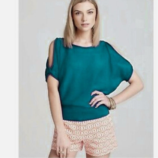 Trina Turk Cold Shoulder Short Sleeve Sweater in Green Size Small