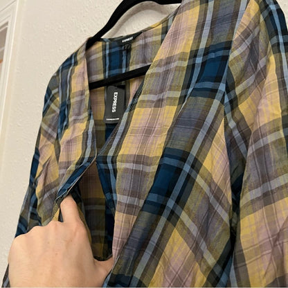 Express Plaid Surplice Peplum Top Blouse NEW Size Medium