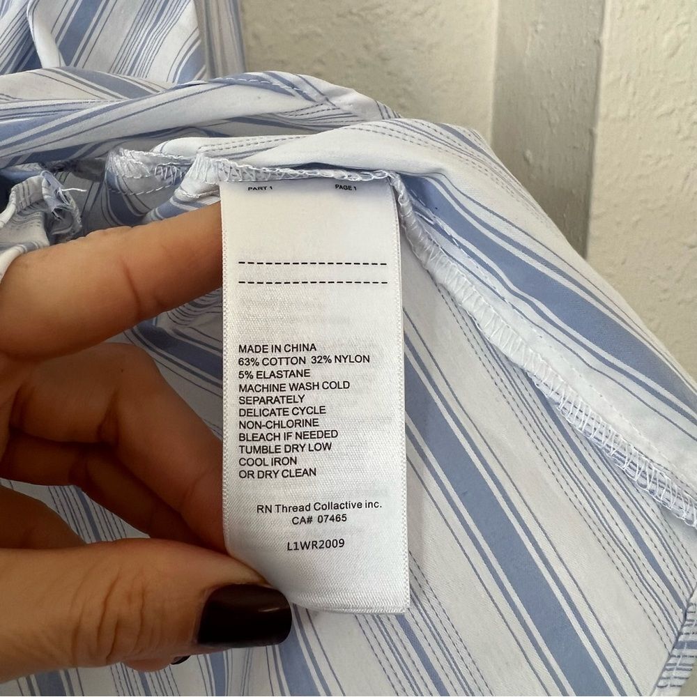 Laundry by Shelli Segal Striped Shirt Blouse Twist Front NEW Size Medium