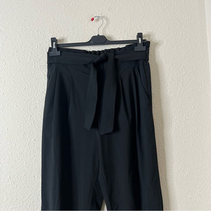 Athleta Skyline II Pants in Black Paperbag Style Size 8