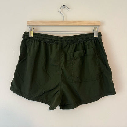 Athleta Expedition Short in Green Size 4