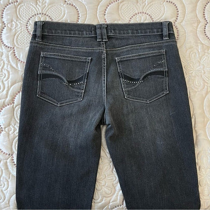 White House Black Market Noir Slim Ankle Jeans in Black Size 4